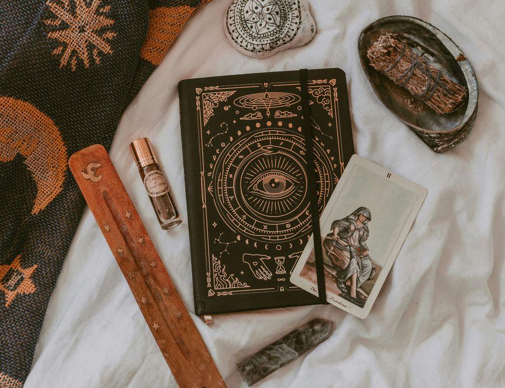 Illustration for 🌙 "When the Arcane calls you, answer"