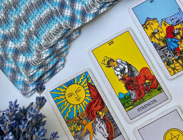 Tarot in the Details