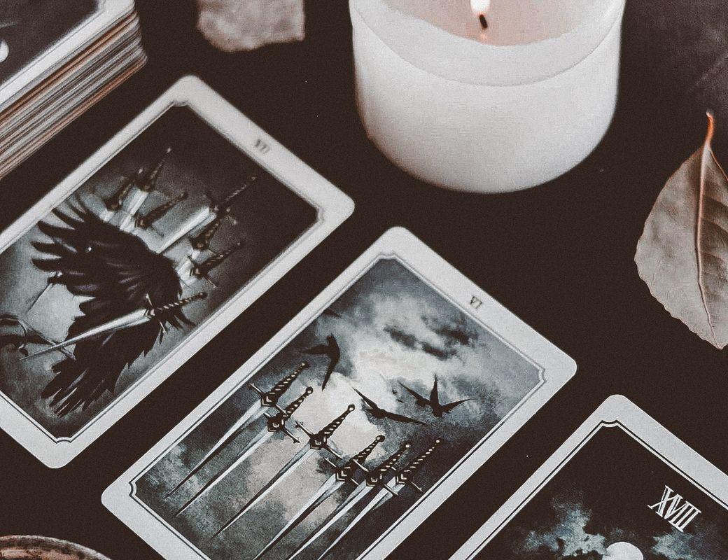 Illustration for Your New Tarot Deck