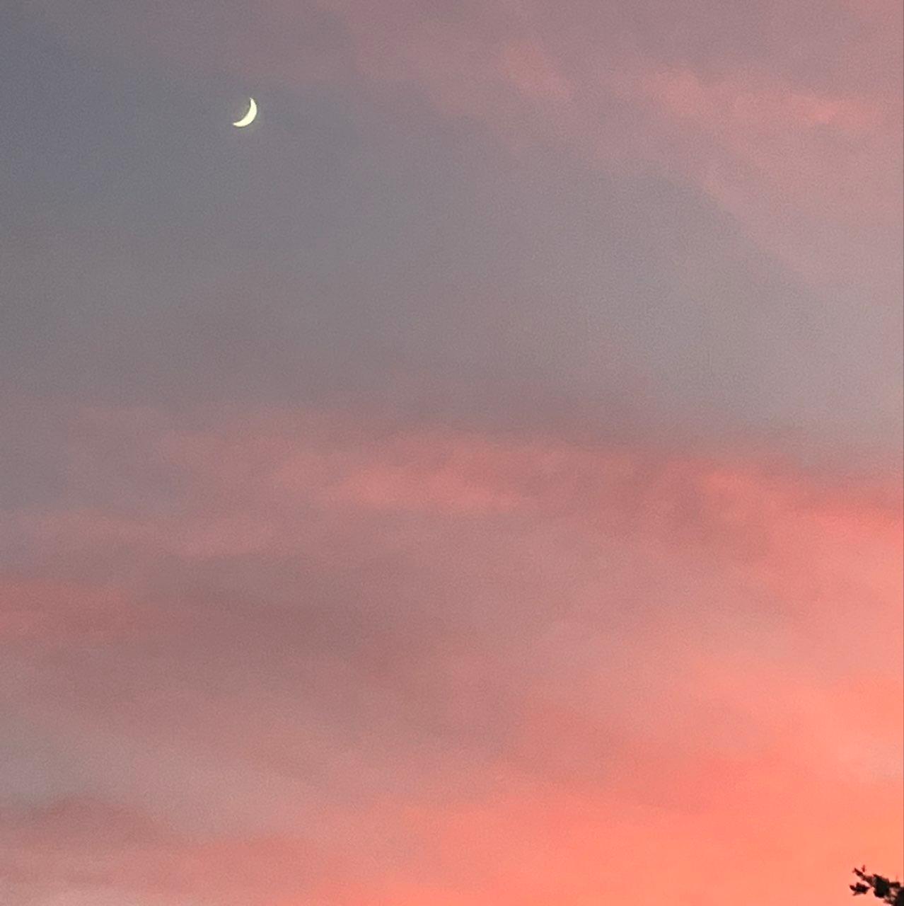 The Moon over Shenandoah, United States — waxing crescent, Lunar Day 5