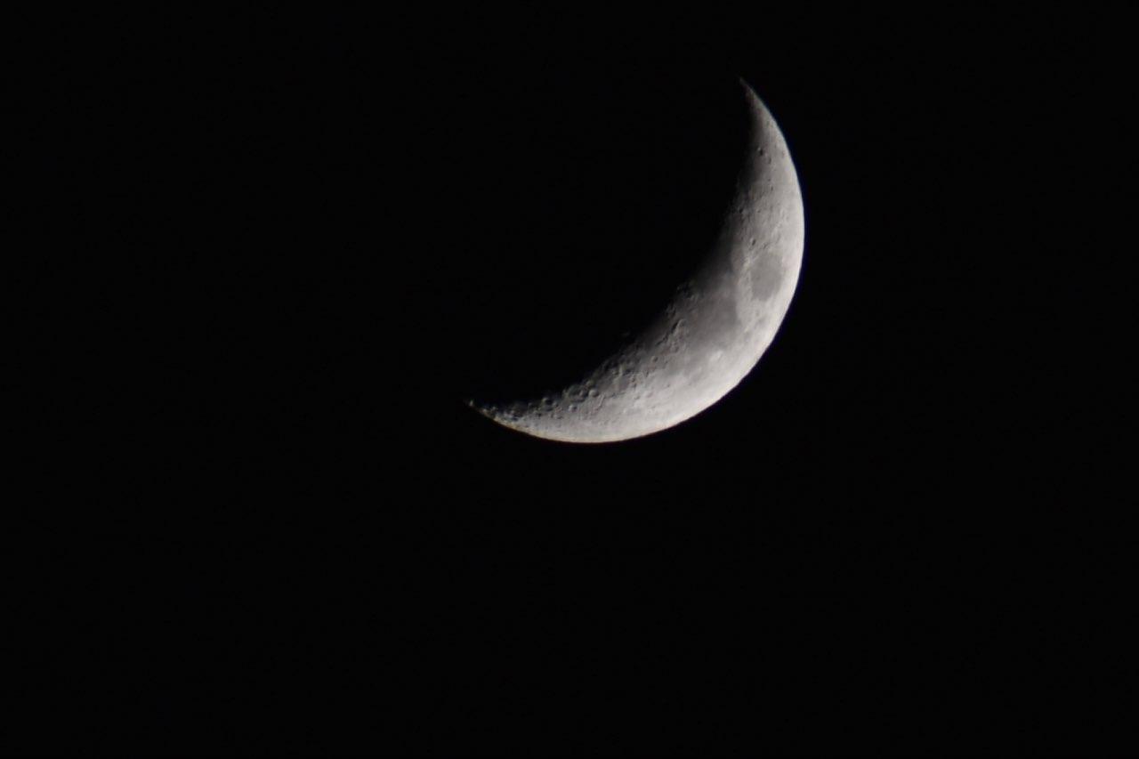 The Moon over Rochdale, United Kingdom — waxing crescent, Lunar Day 5