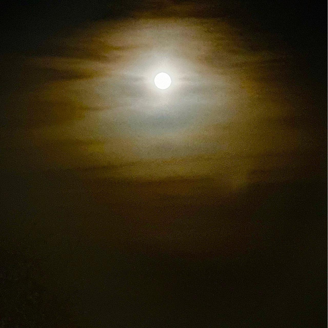 The Moon over Örebro, Sverige — full moon, Lunar Day 16