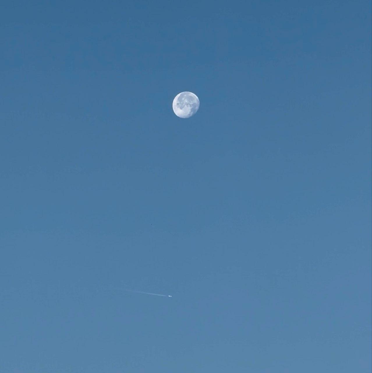 The Moon over Pelt, België — waning gibbous, Lunar Day 18