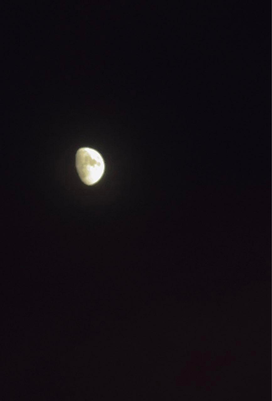 The Moon over Porto, Portugal — waxing gibbous, Lunar Day 10