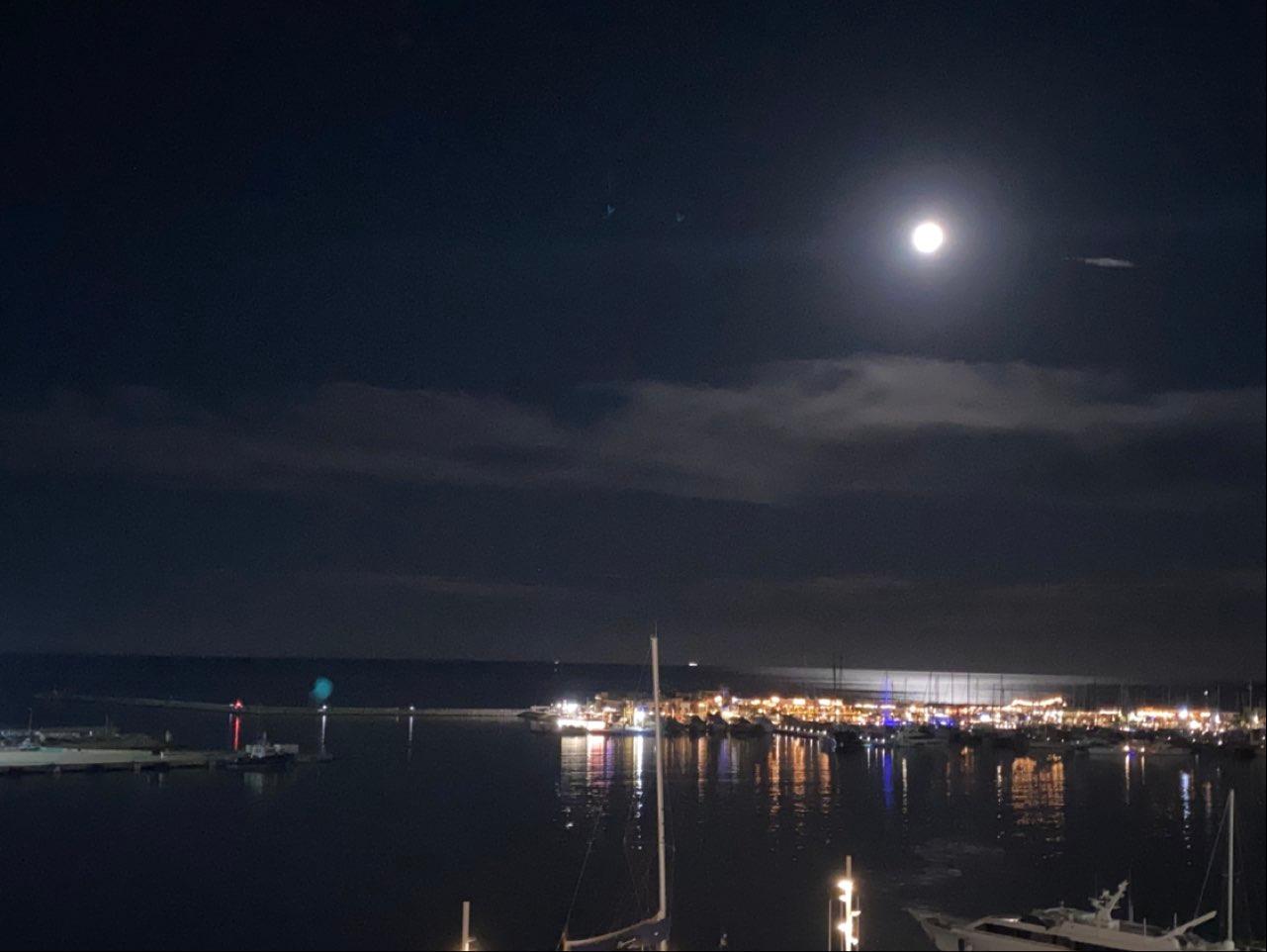 The Moon over Denia, España — full moon, Lunar Day 18