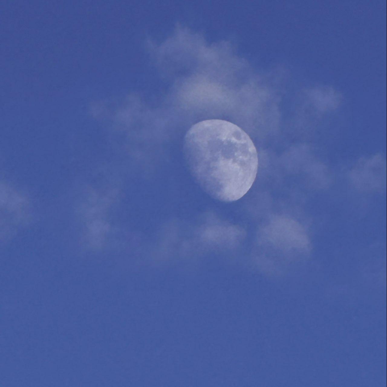 The Moon over El Paso, United States — waxing gibbous, Lunar Day 12