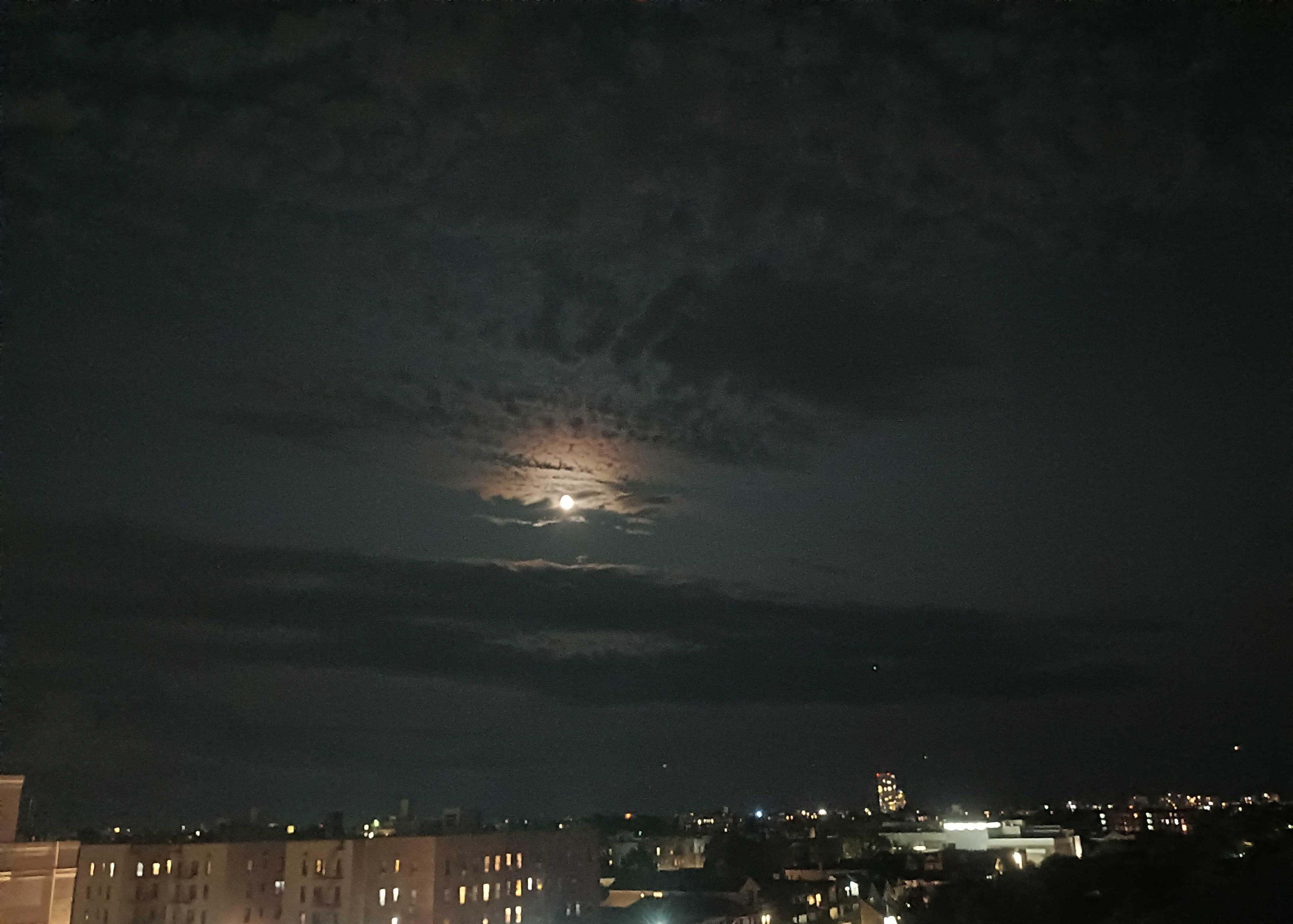 The Moon over United States — full moon, Lunar Day 16