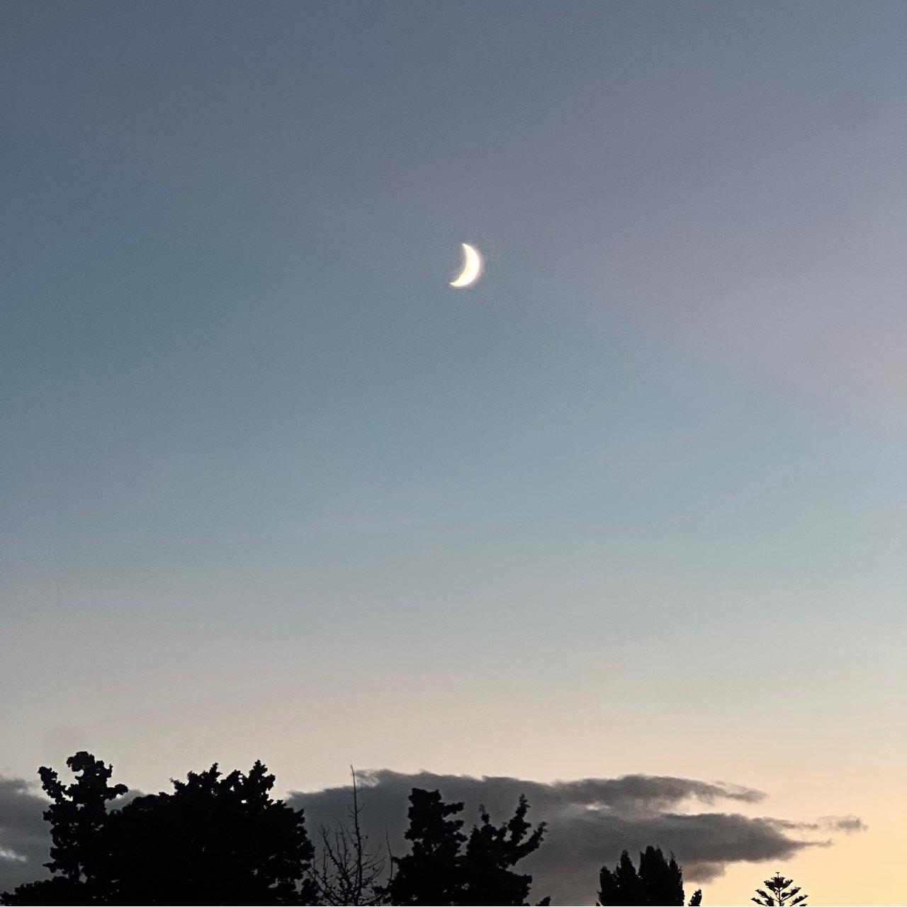 The Moon over Estepona, Spain — waxing crescent, Lunar Day 6