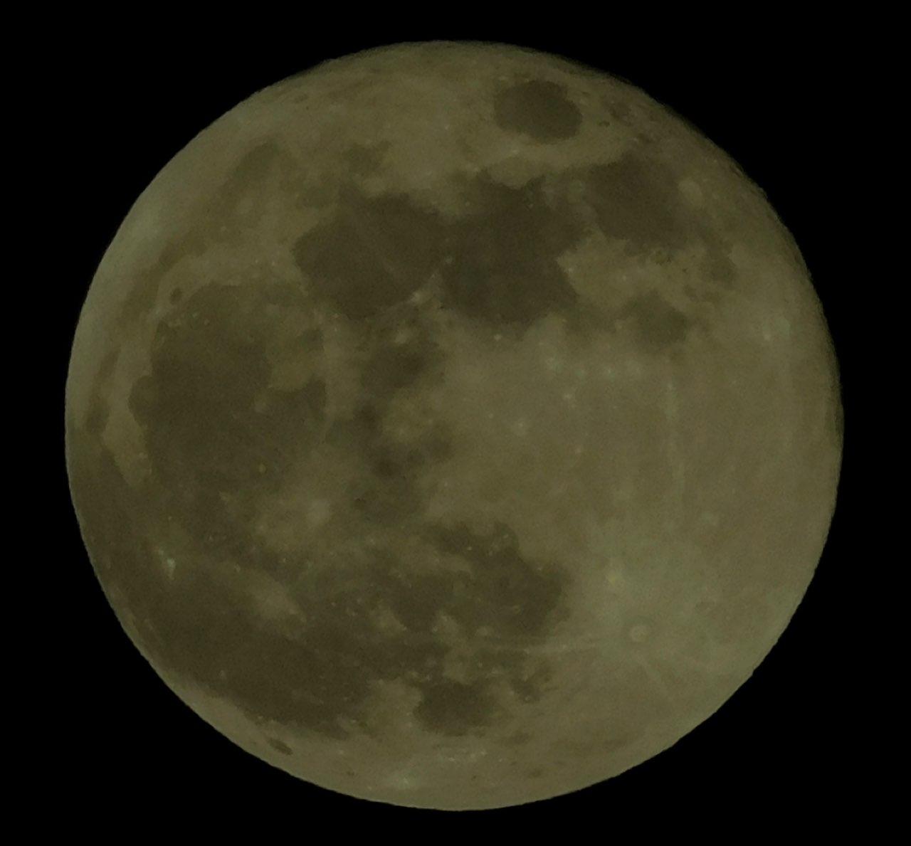 The Moon over Löhne, Germany — full moon, Lunar Day 16