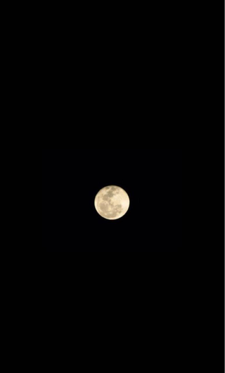 The Moon over Lázaro Cárdenas, México — waxing gibbous, Lunar Day 13
