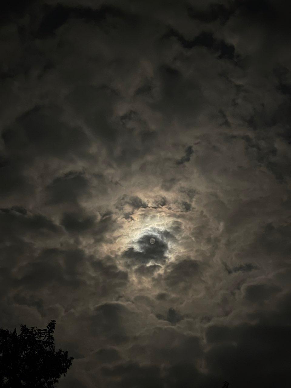 The Moon over Dharmsala, India — full moon, Lunar Day 15