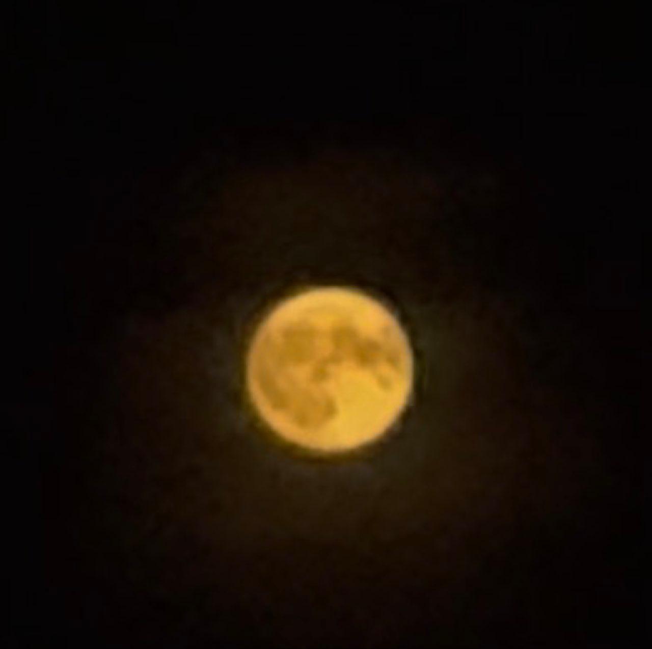 The Moon over Ostrava, Česko — full moon, Lunar Day 15