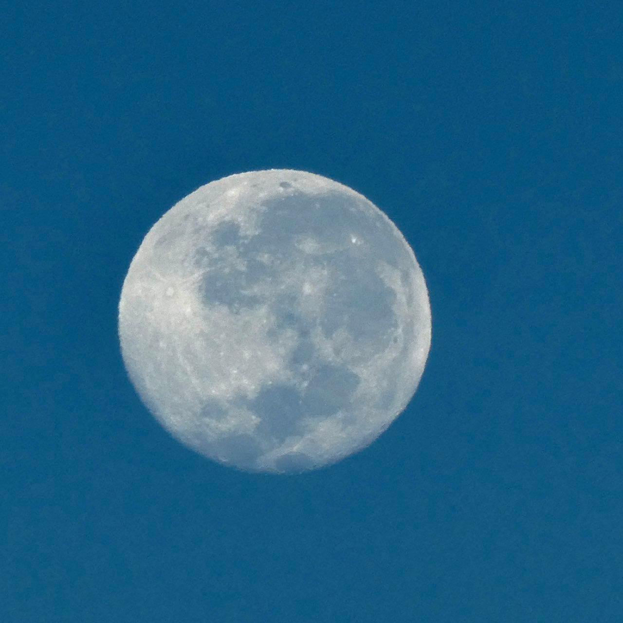 The Moon over Adelaide, Australia — full moon, Lunar Day 17