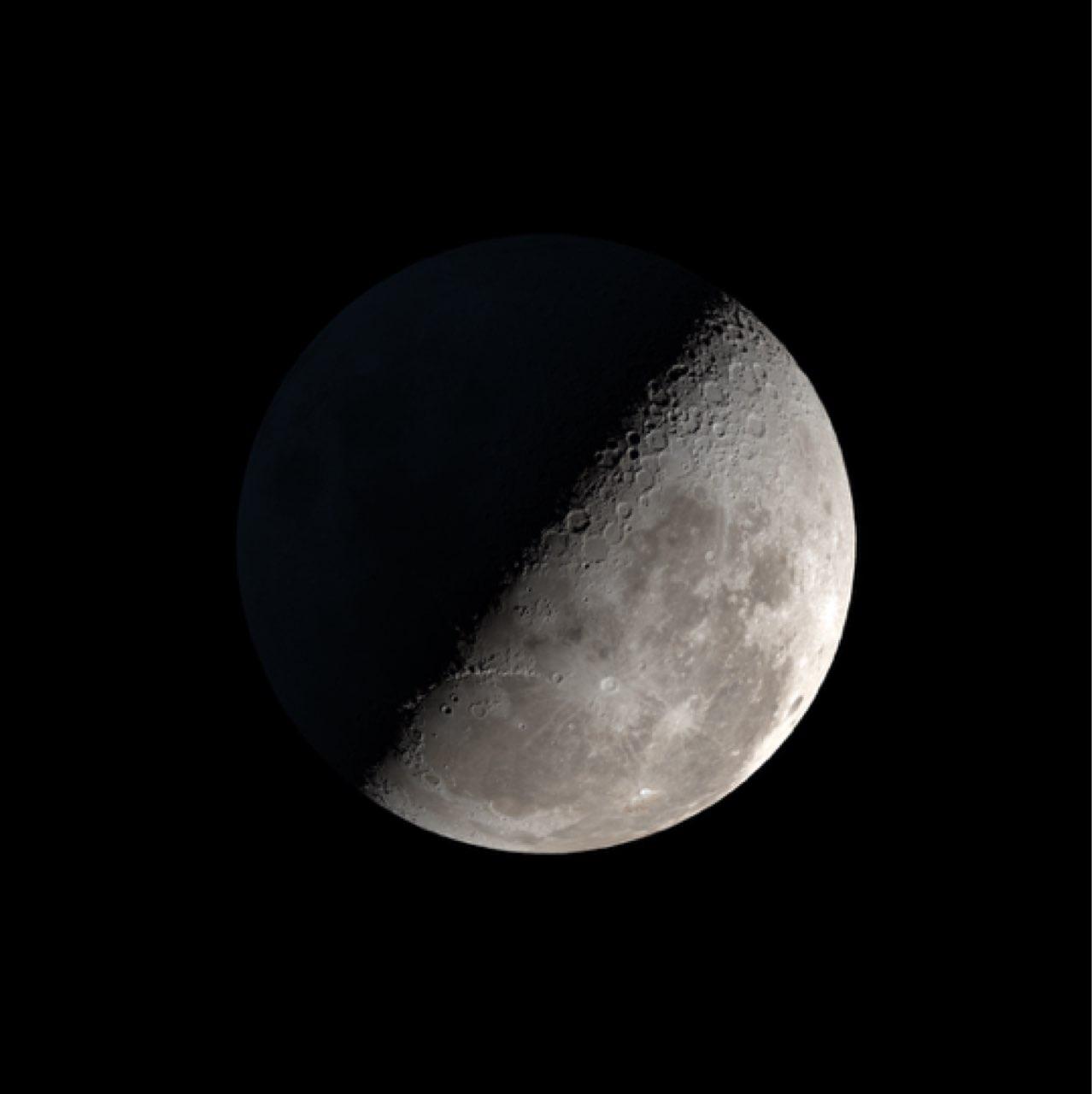 The Moon over Montevideo, Uruguay — last quarter, Lunar Day 22