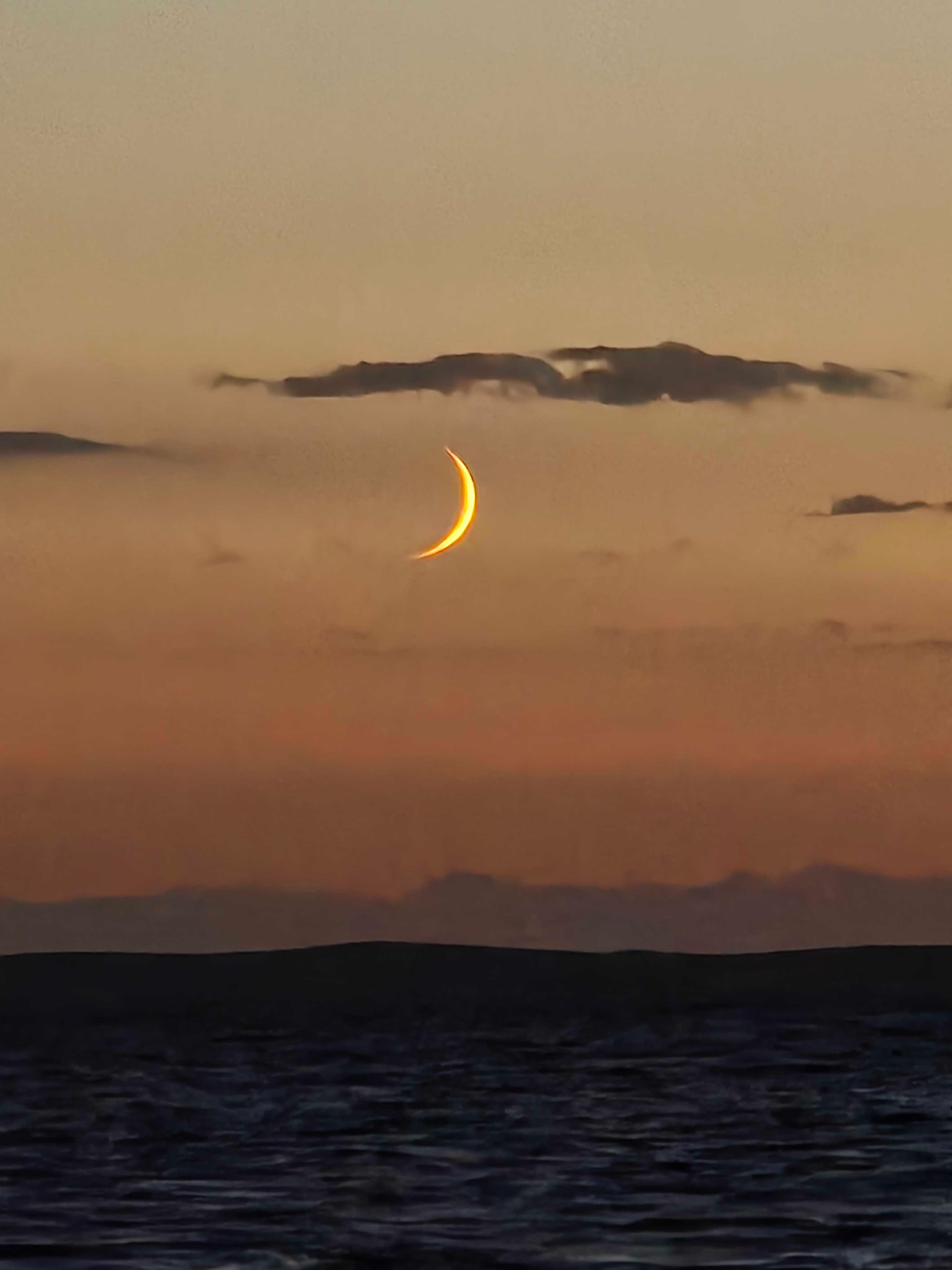 The Moon over Vir, Kroatien — waxing crescent, Lunar Day 4