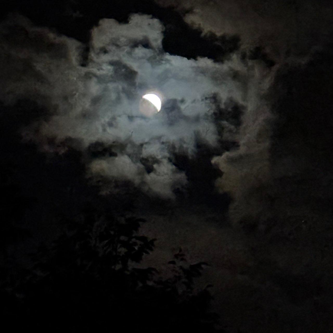 The Moon over Chagrin Falls, United States — full moon, Lunar Day 16
