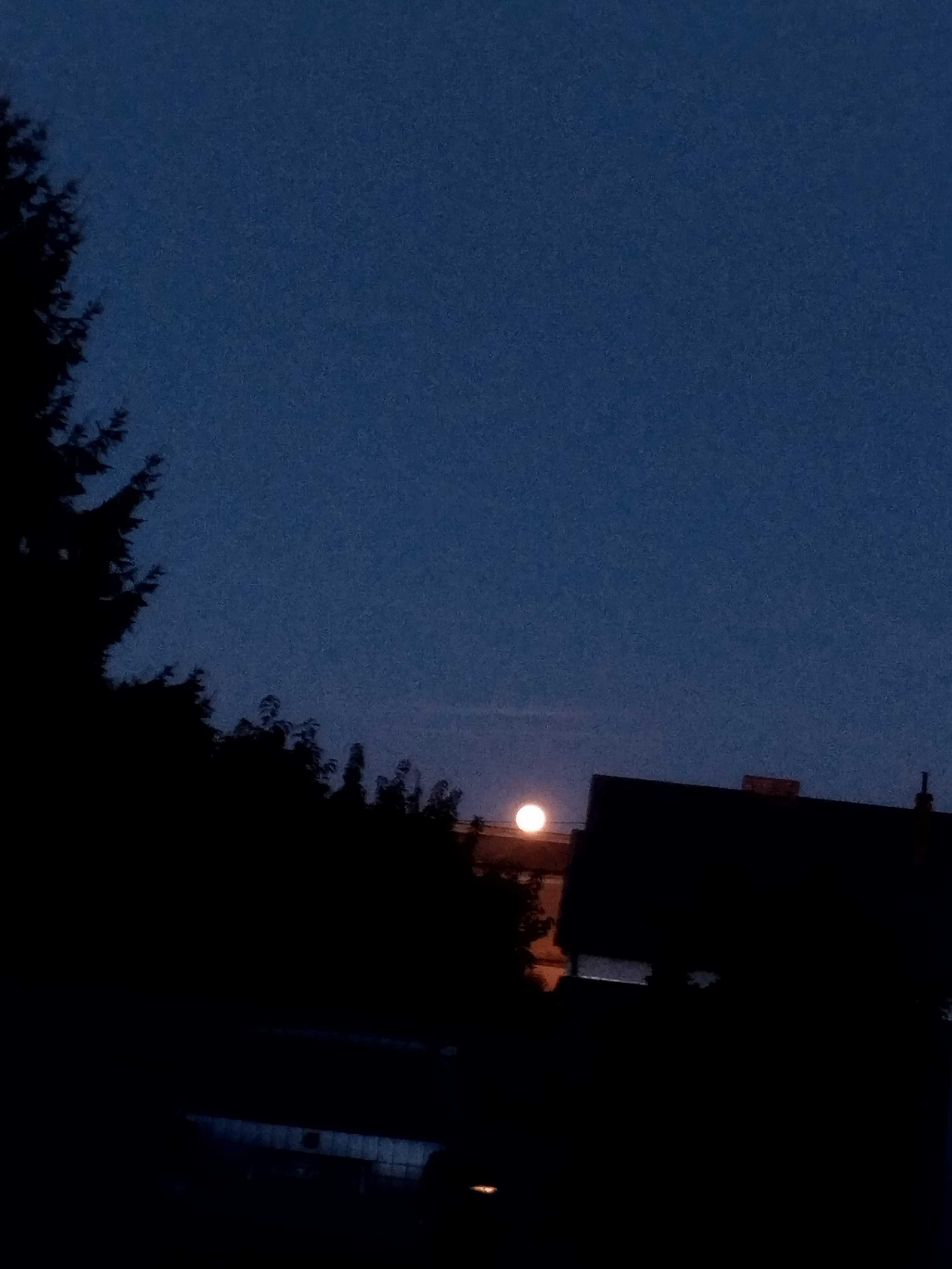 The Moon over Englewood, Stany Zjednoczone — full moon, Lunar Day 15