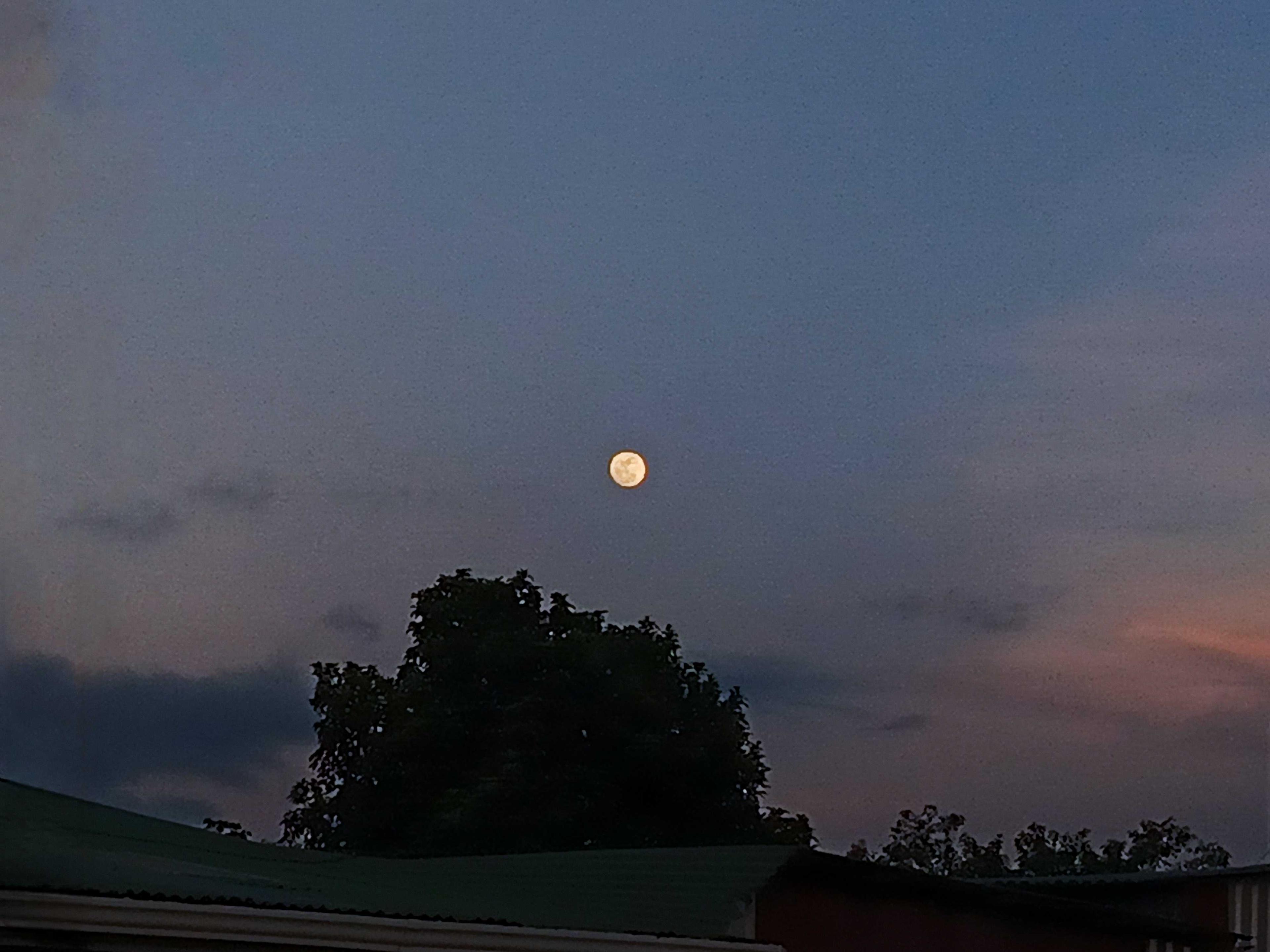 The Moon over Costa Rica — full moon, Lunar Day 15