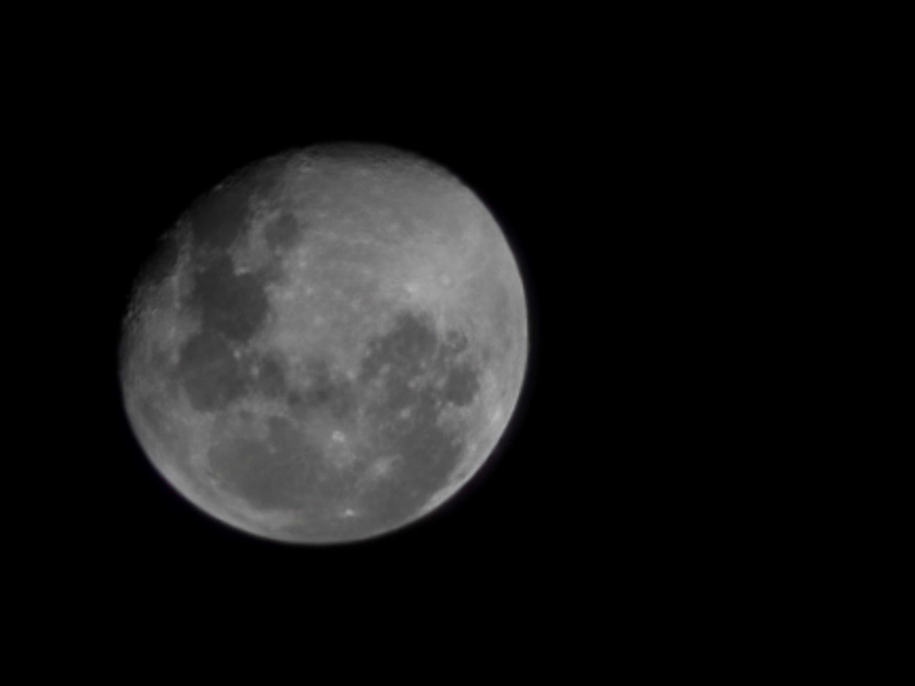 The Moon over Cambois, United Kingdom — waning gibbous, Lunar Day 18