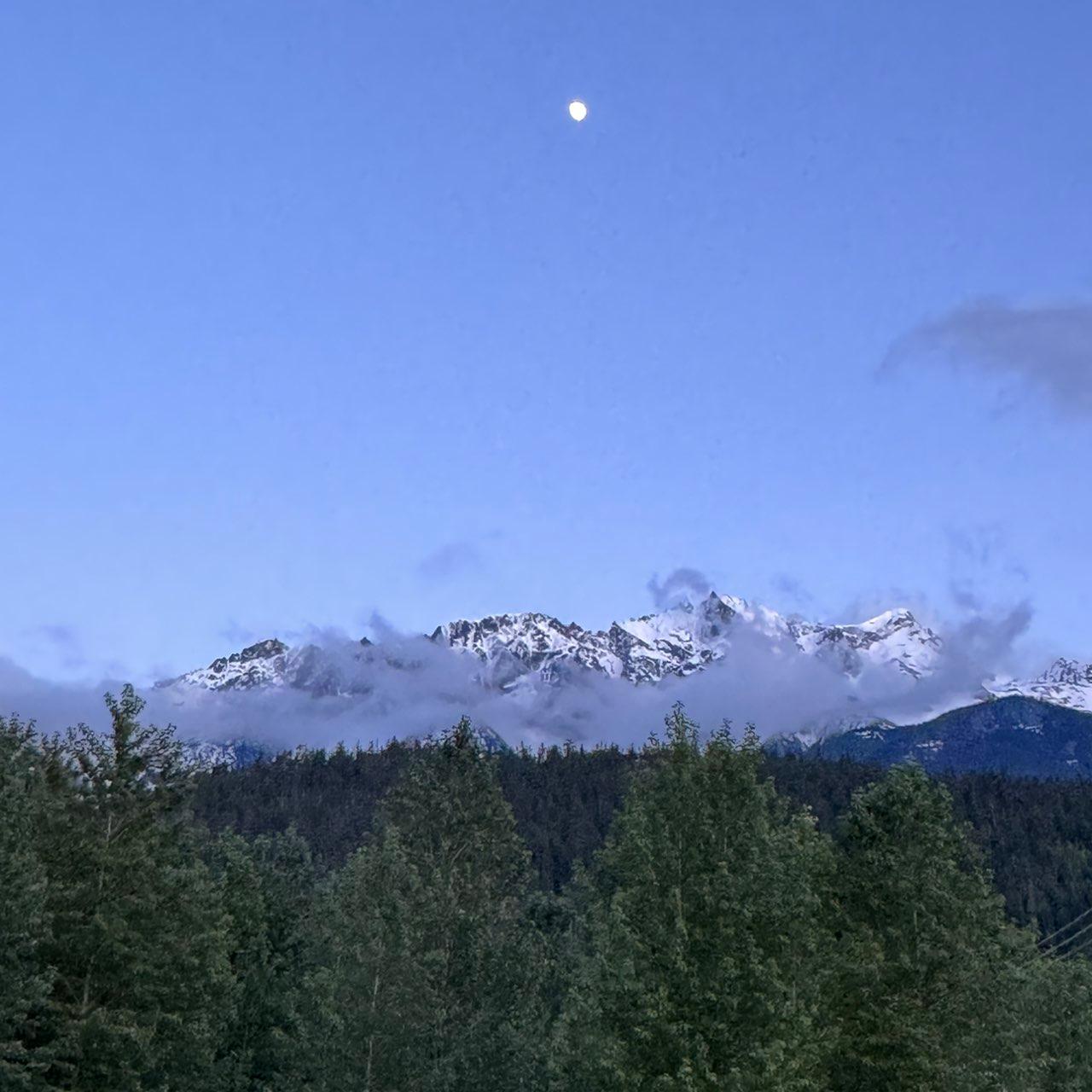 The Moon over Pemberton, Canada — waxing gibbous, Lunar Day 12