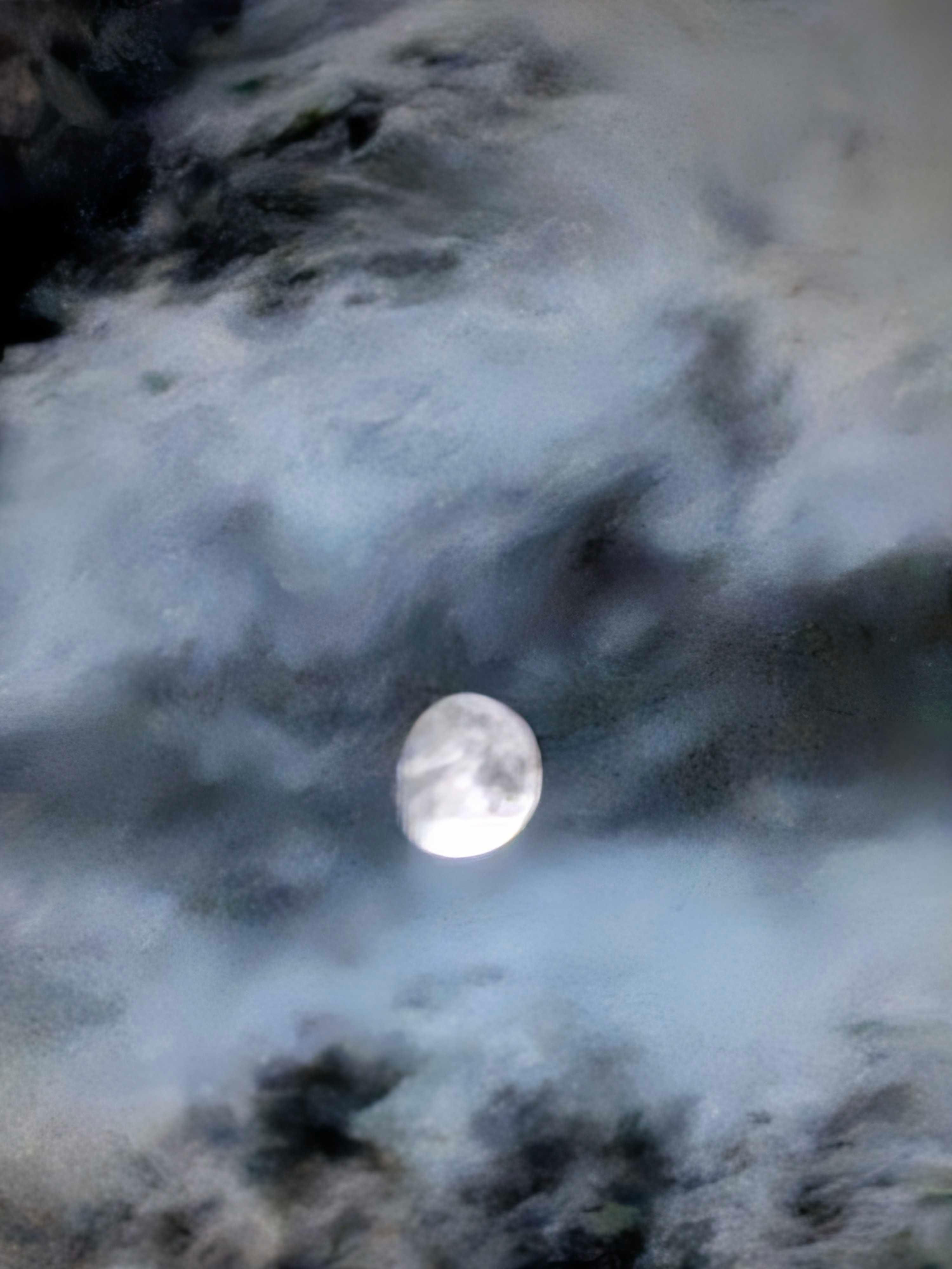 The Moon over North Augusta, United States — waxing gibbous, Lunar Day 12