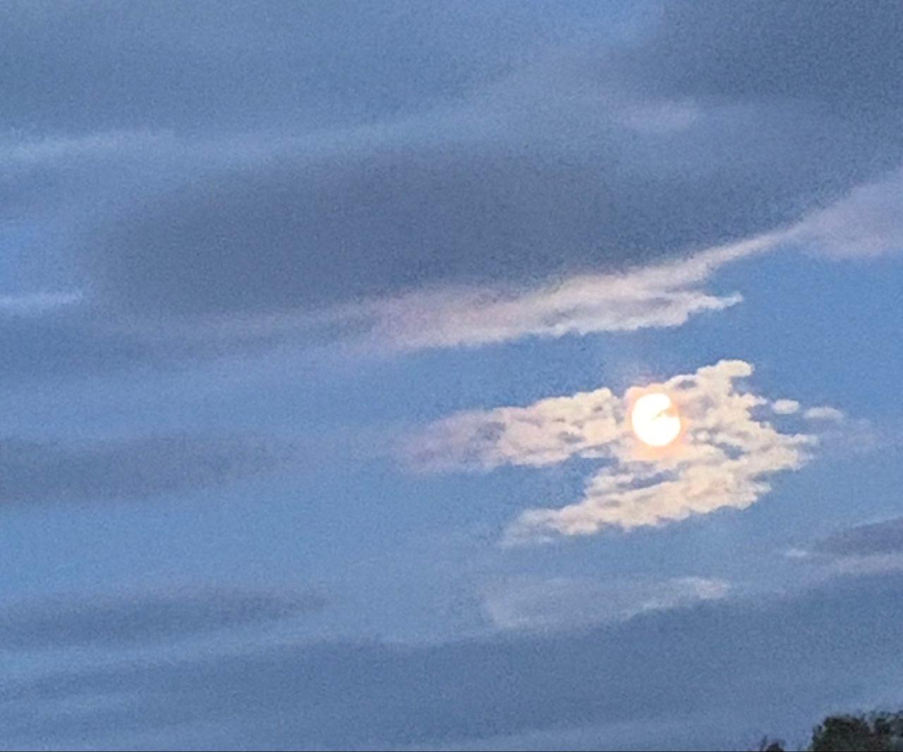 The Moon over Darlington, United Kingdom — full moon, Lunar Day 16