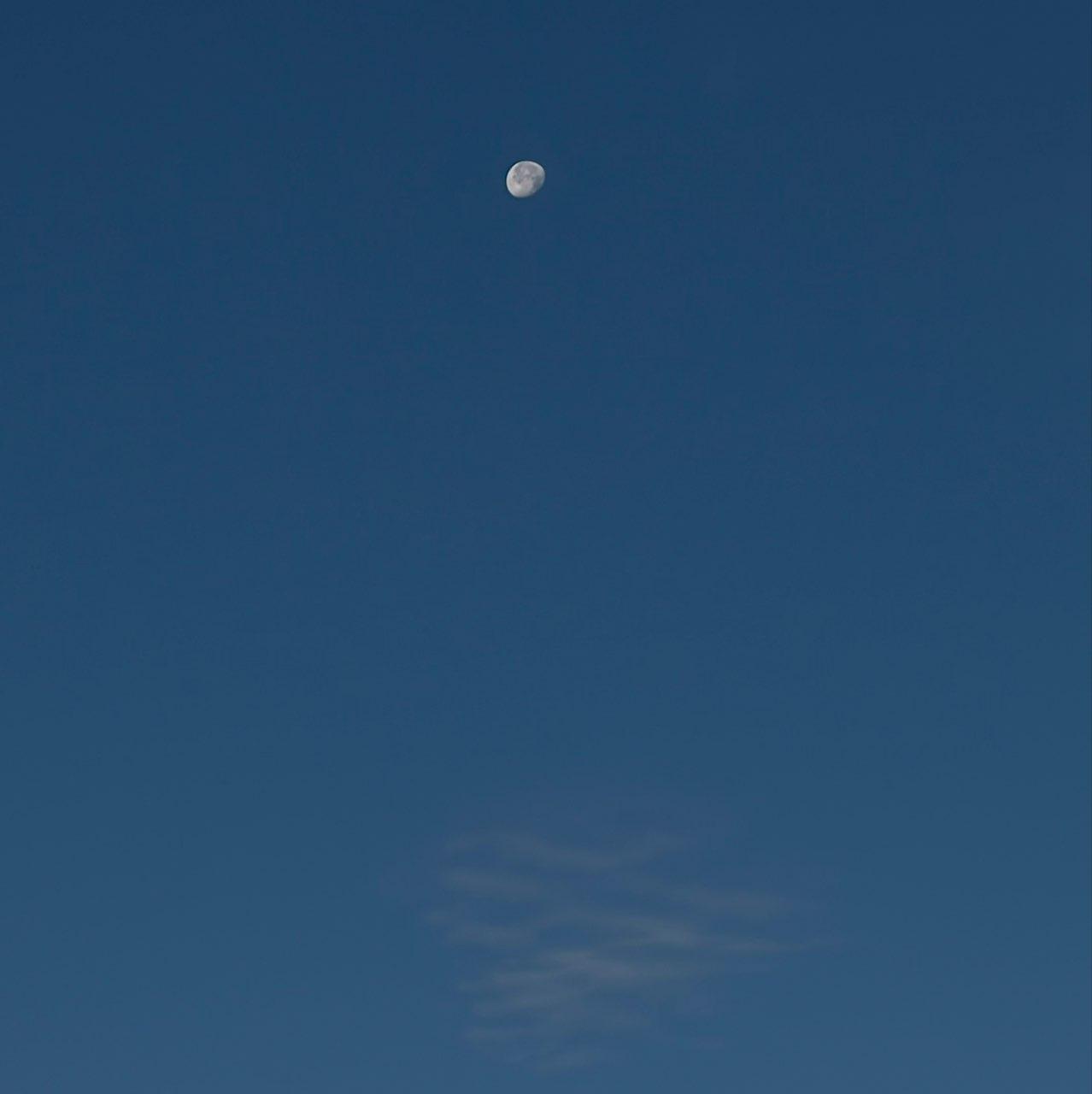 The Moon over Newcastle Upon Tyne, United Kingdom — waning gibbous, Lunar Day 19