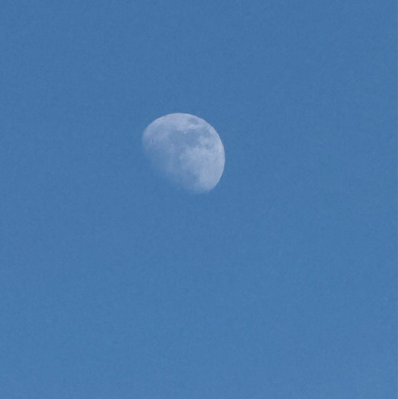 The Moon over Fort Wayne, Estados Unidos — waxing gibbous, Lunar Day 12