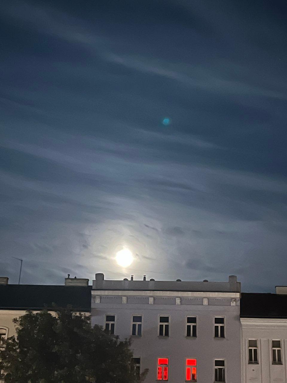 The Moon over Wien, Österreich — full moon, Lunar Day 16