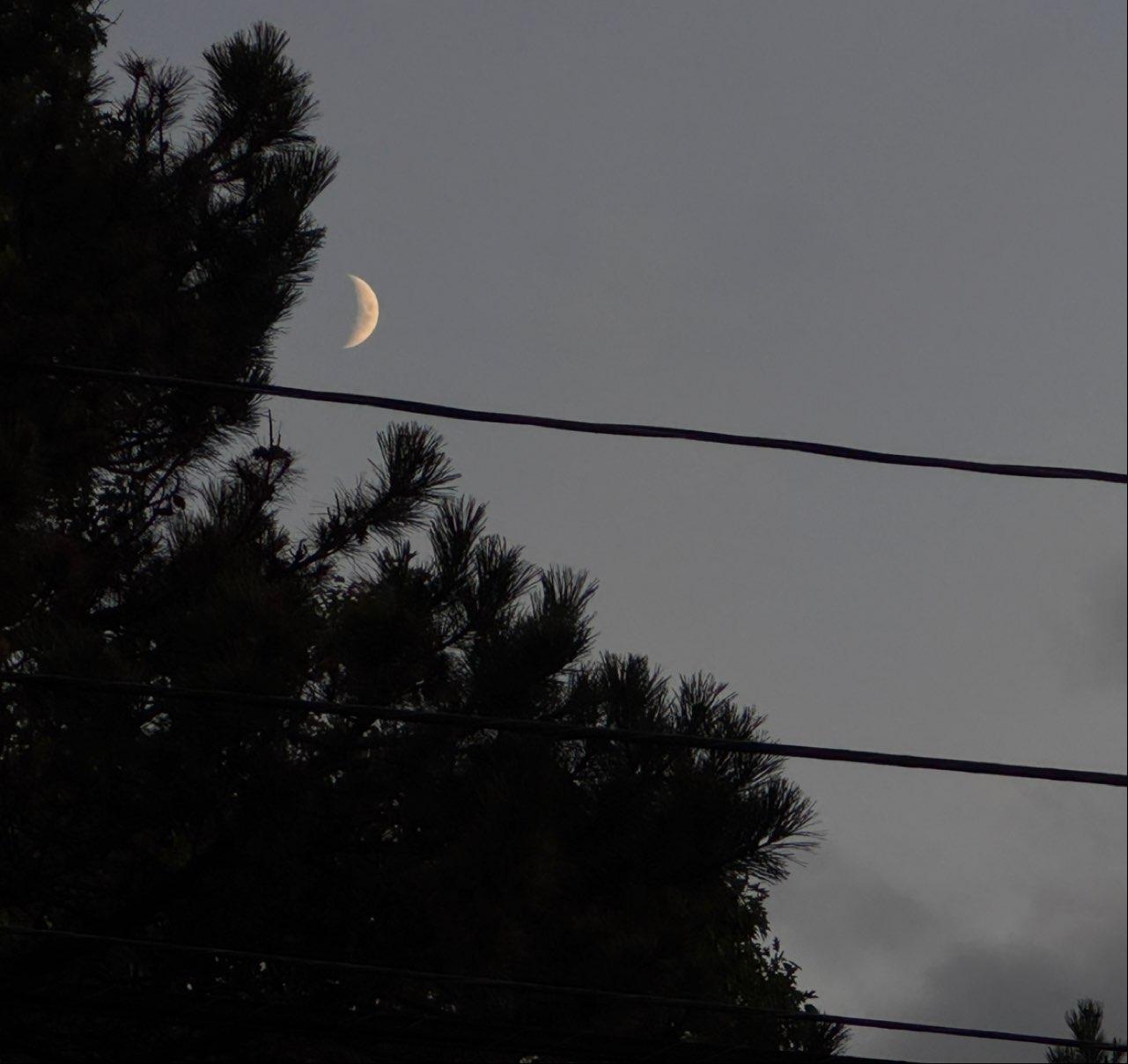 The Moon over Beachwood, United States — waxing crescent, Lunar Day 6