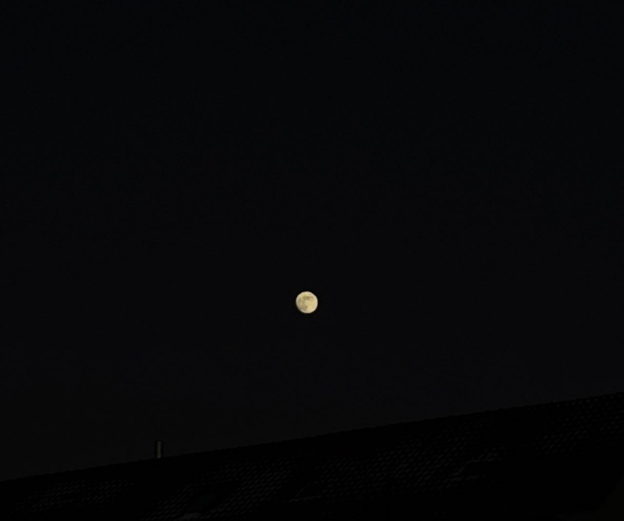 The Moon over Mühlhausen/Thüringen, Deutschland — full moon, Lunar Day 14