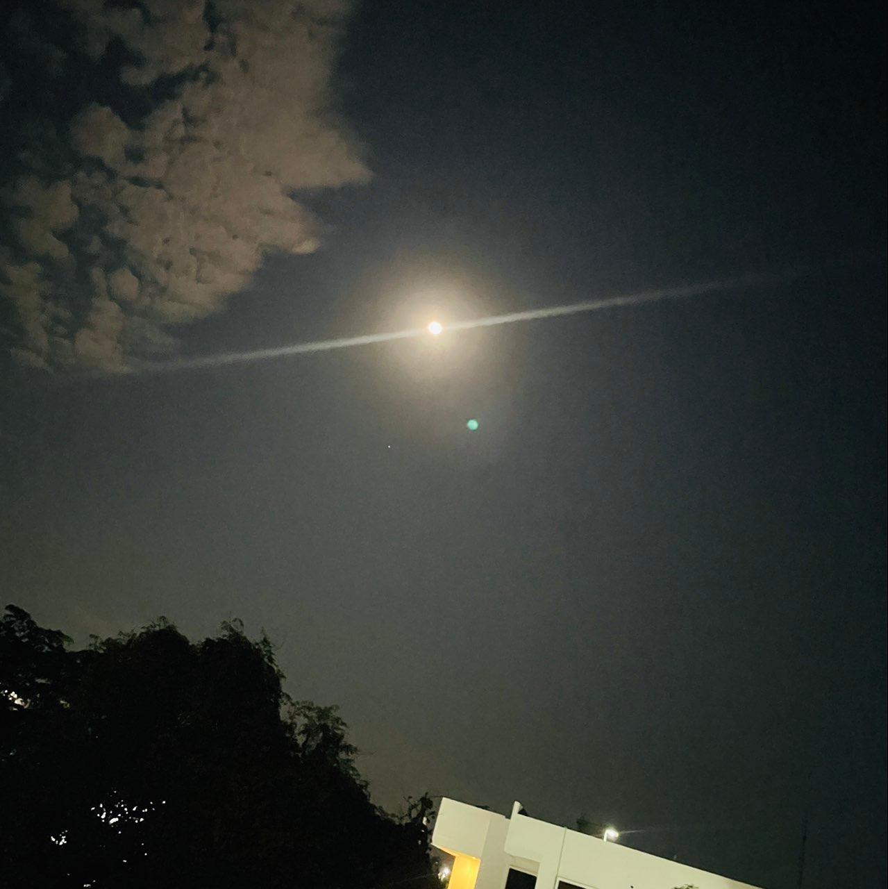 The Moon over Las Jarretaderas, México — waxing gibbous, Lunar Day 13