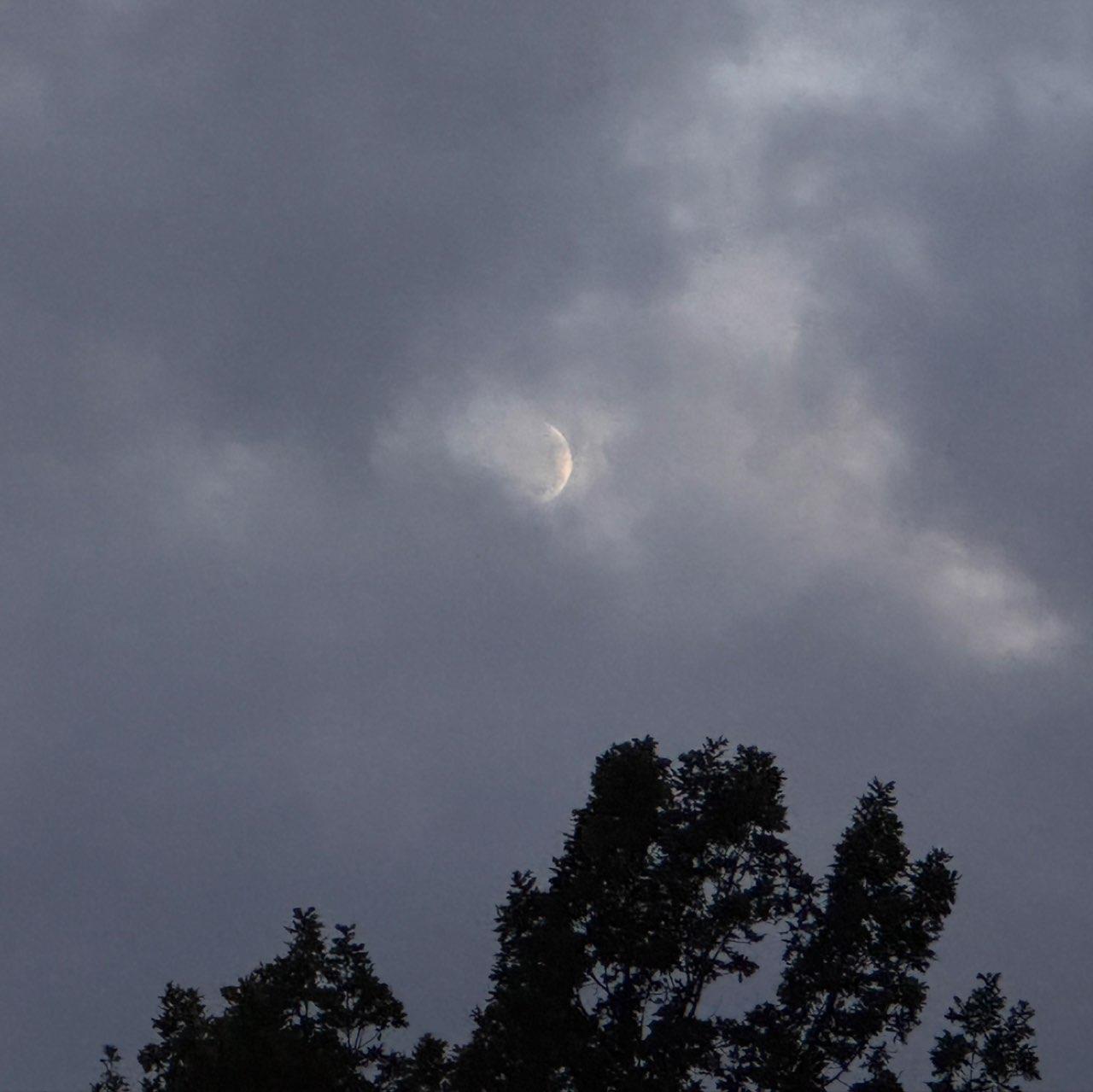 The Moon over Beachwood, United States — waxing crescent, Lunar Day 5