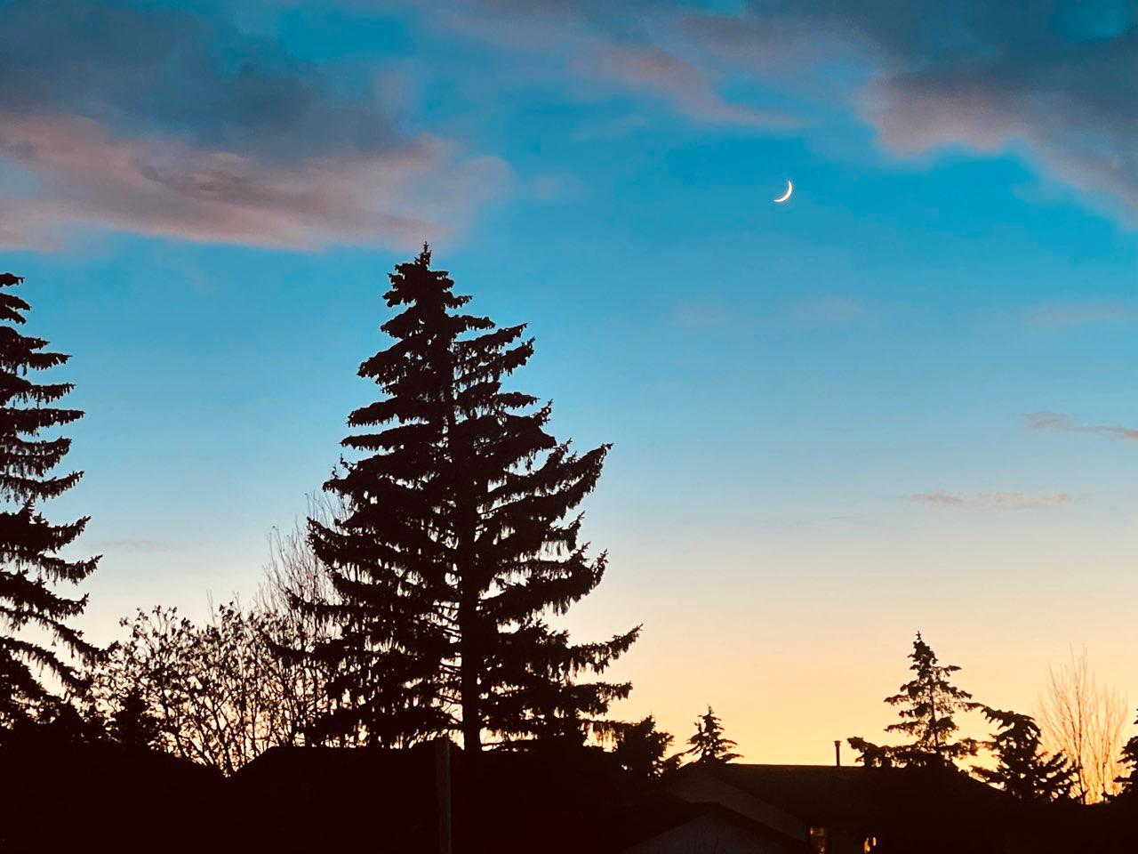 The Moon over Airdrie, Canada — waxing crescent, Lunar Day 3