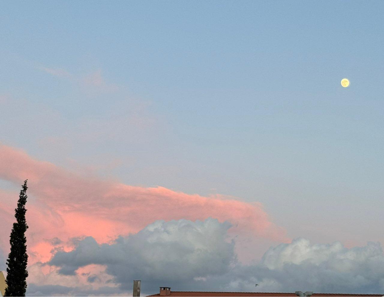 The Moon over Cascais, Portugal — waxing gibbous, Lunar Day 14