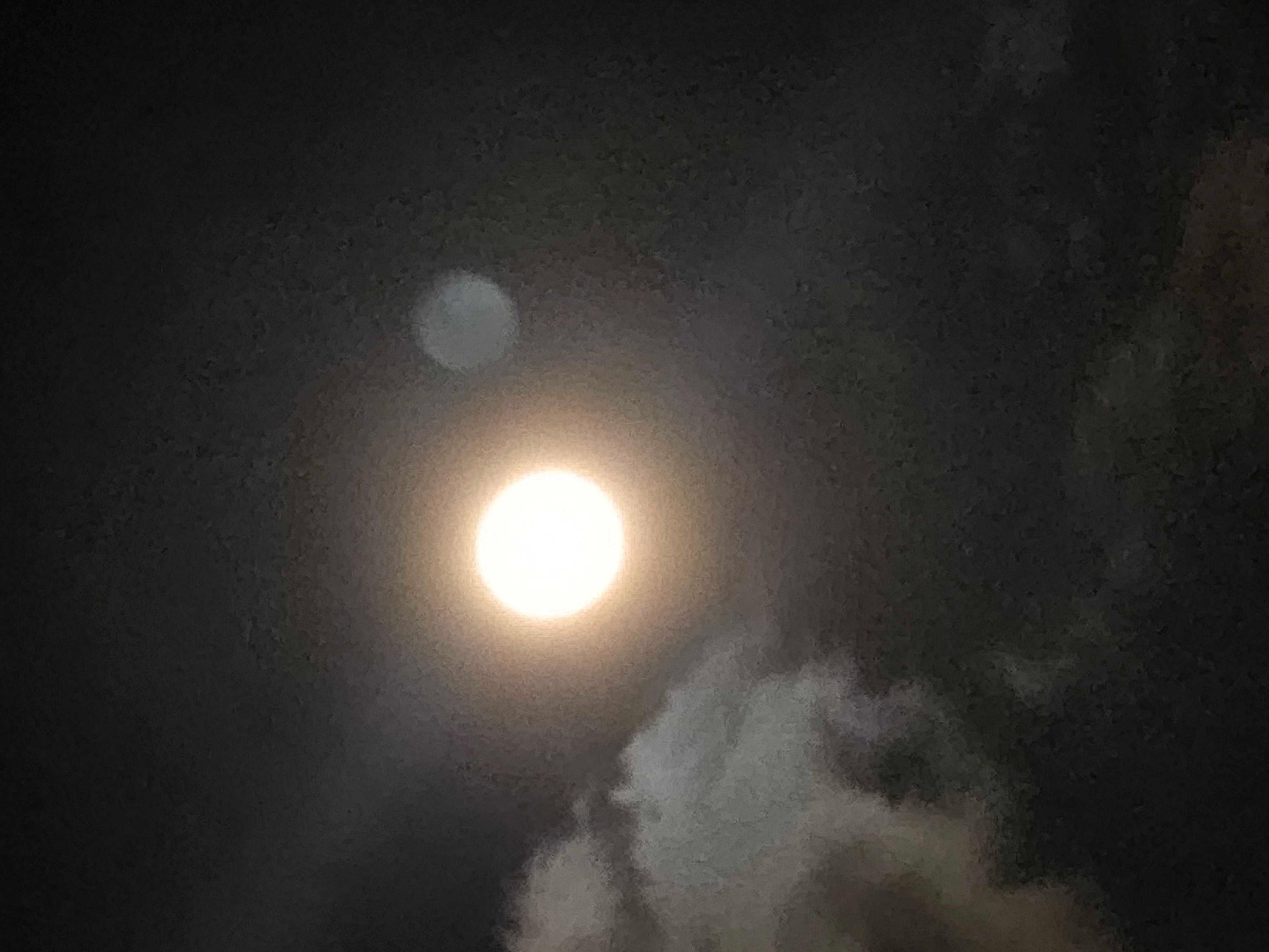 The Moon over Santa Ana, Costa Rica — full moon, Lunar Day 17