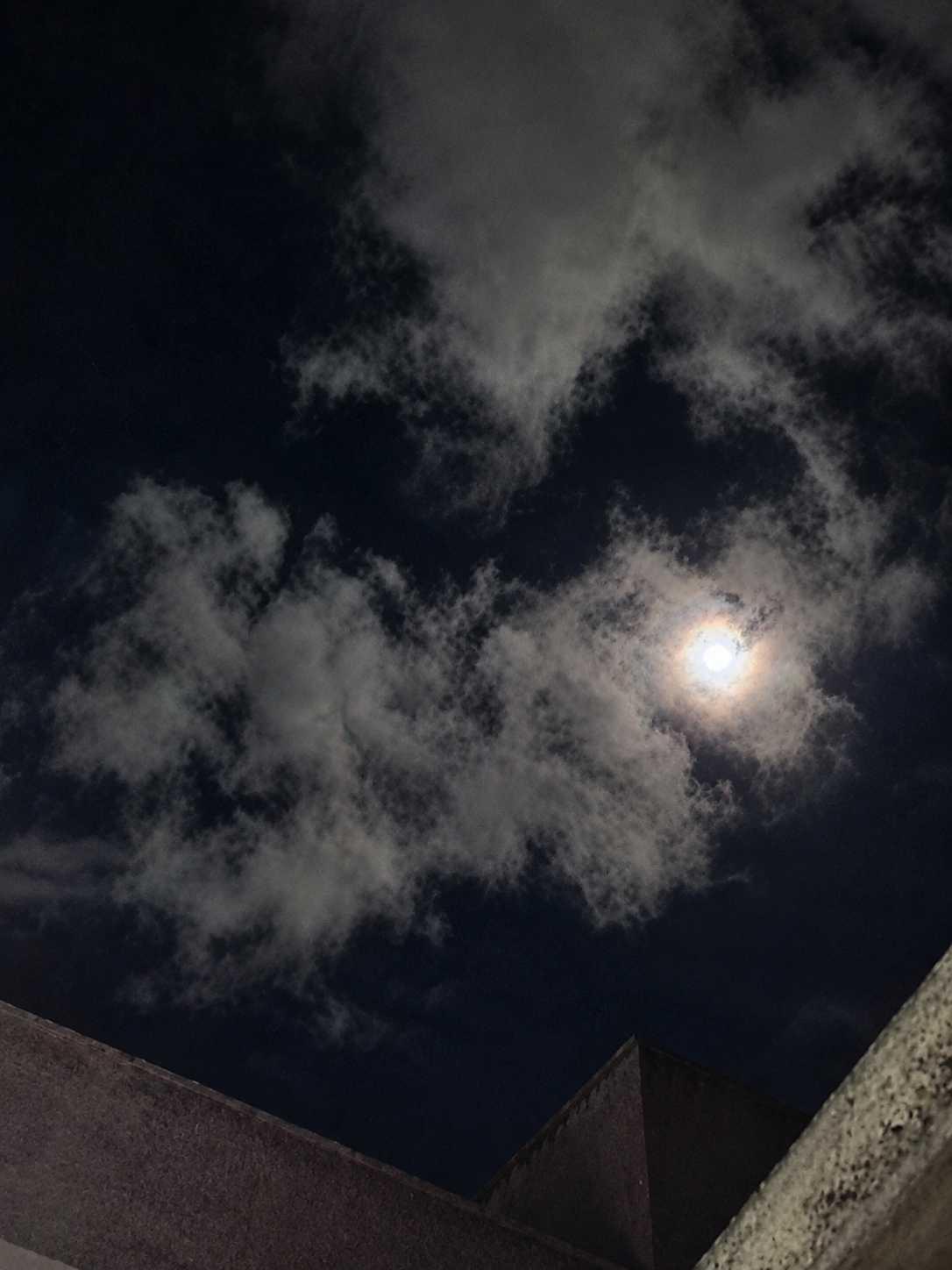The Moon over Brasil — waxing gibbous, Lunar Day 13