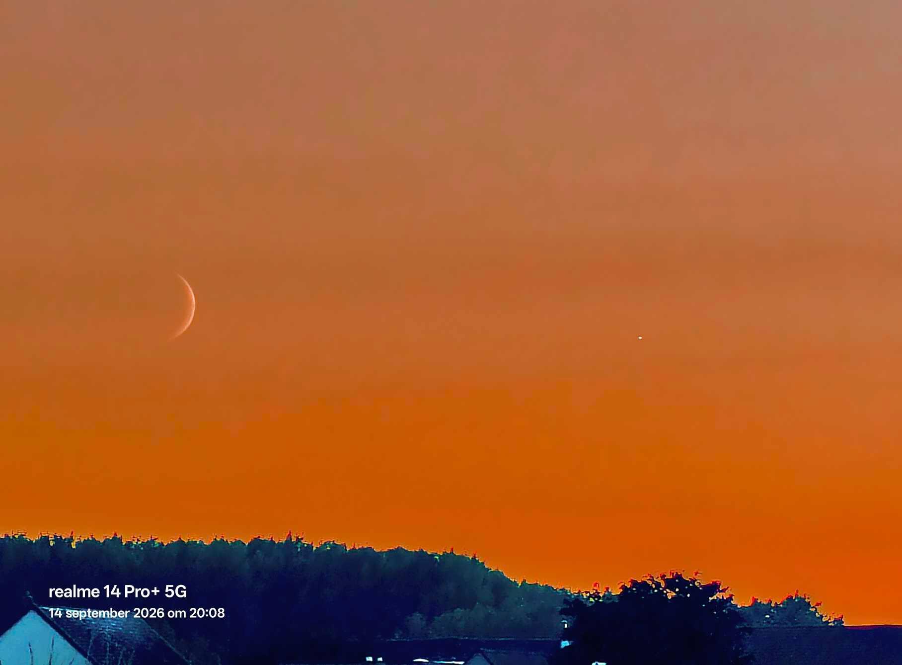 The Moon over Steenokkerzeel, België — waxing crescent, Lunar Day 5
