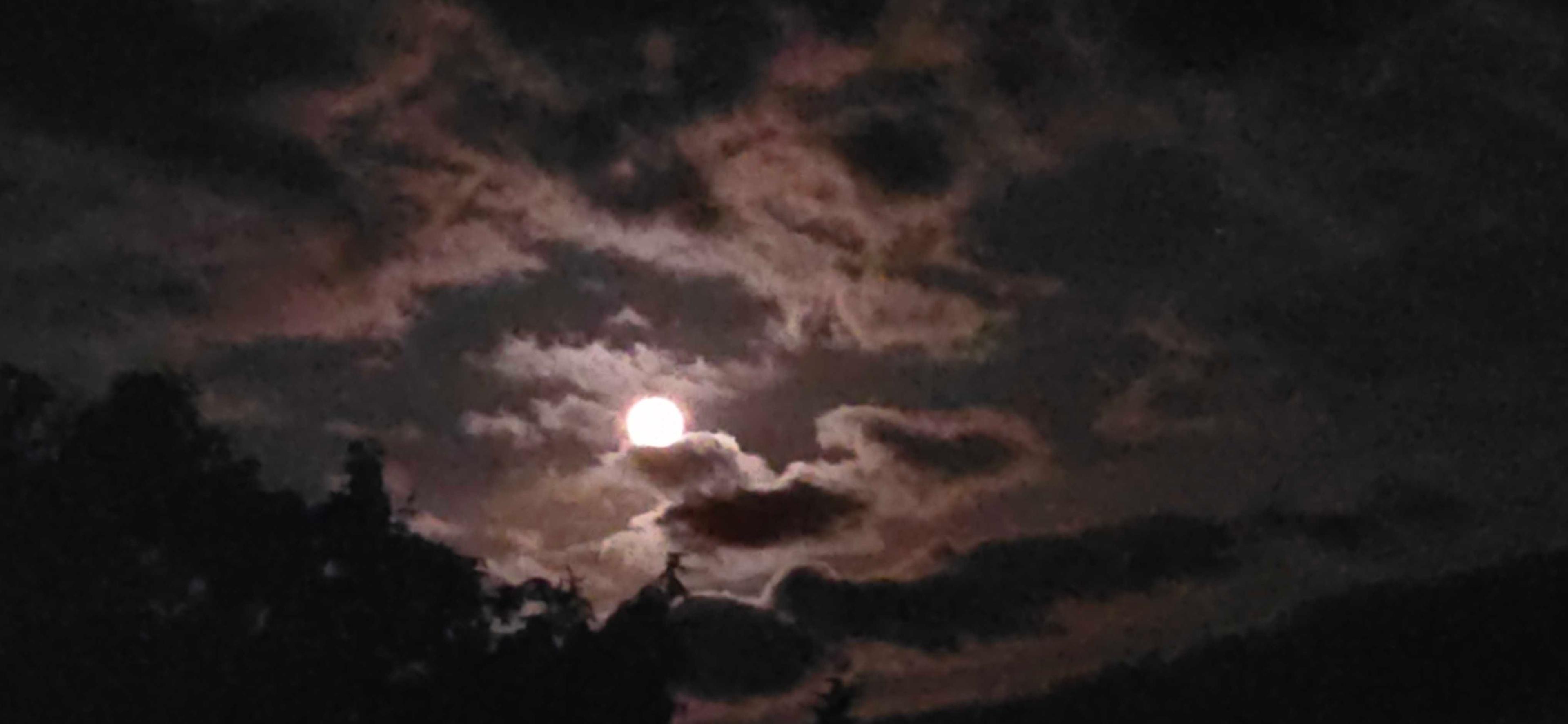The Moon over Węgrów, Polska — full moon, Lunar Day 16