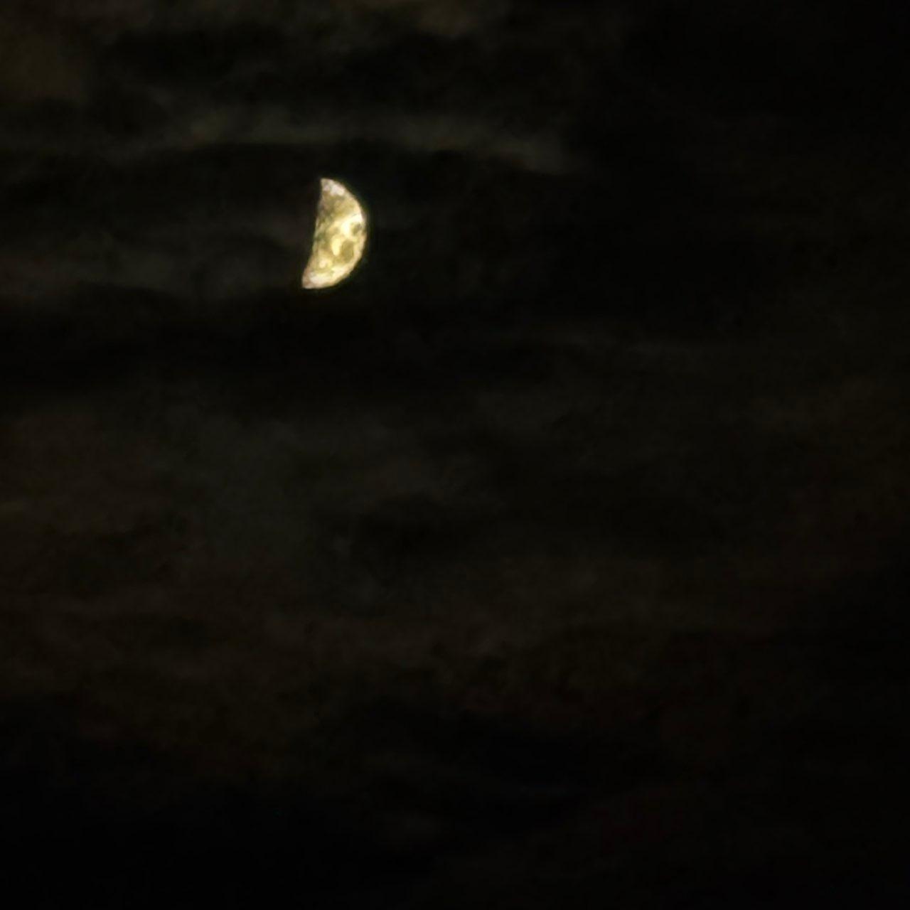 The Moon over Reminderville, United States — first quarter, Lunar Day 8