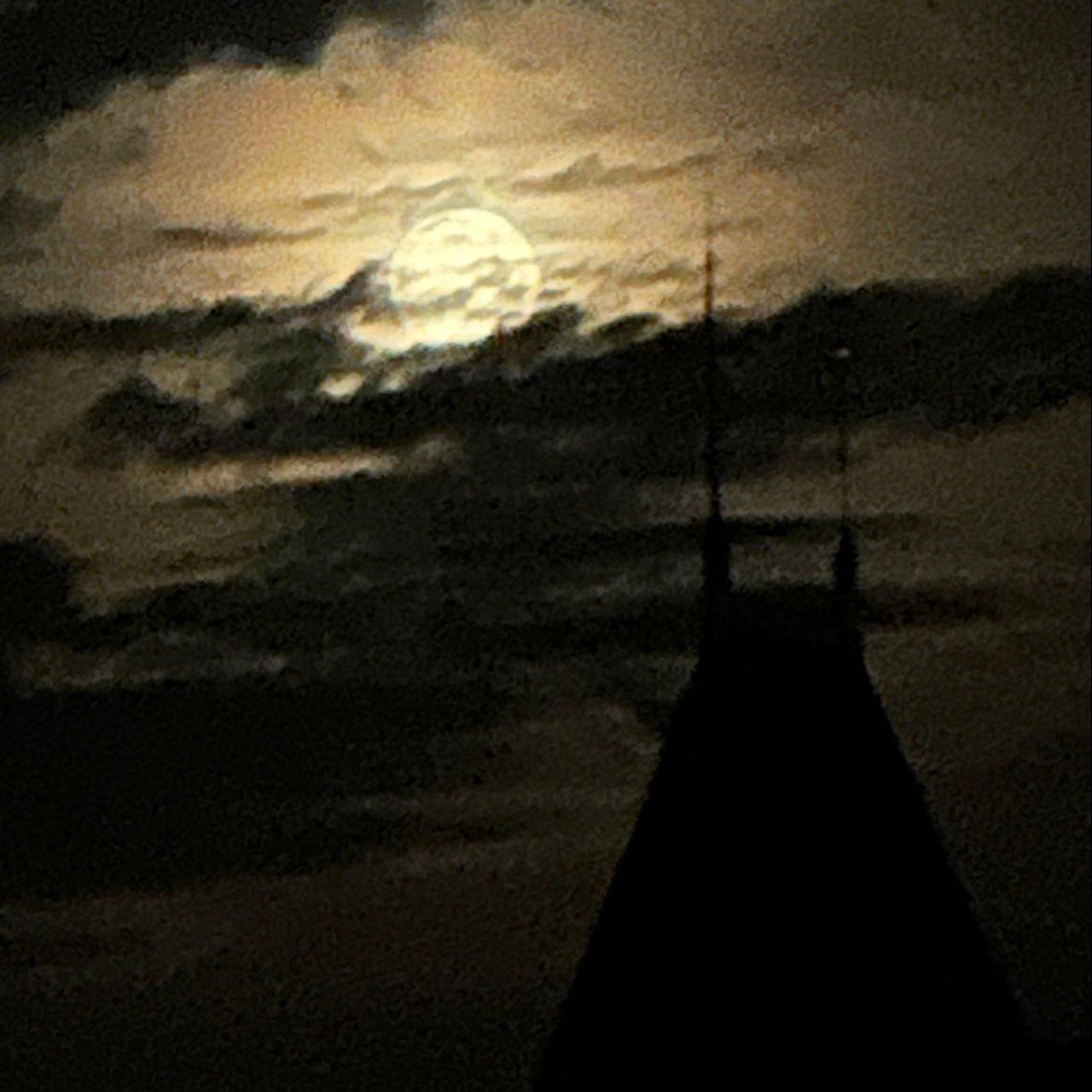 The Moon over Paris, France — full moon, Lunar Day 16