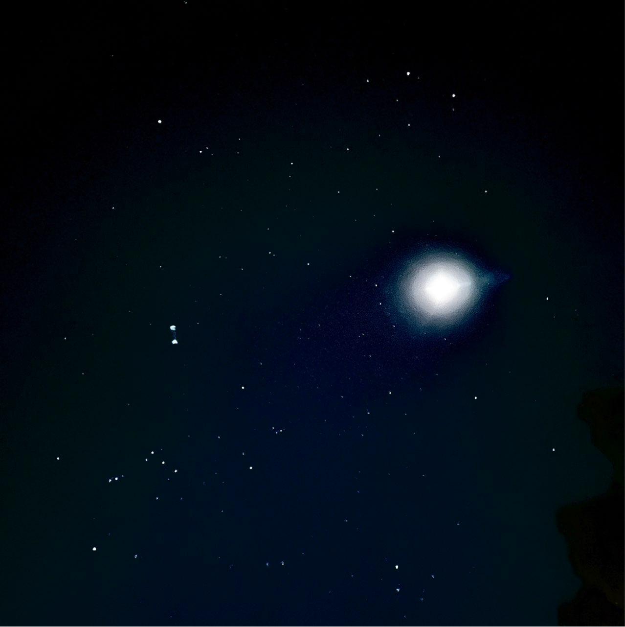 The Moon over San Miguel Regla, México — first quarter, Lunar Day 6