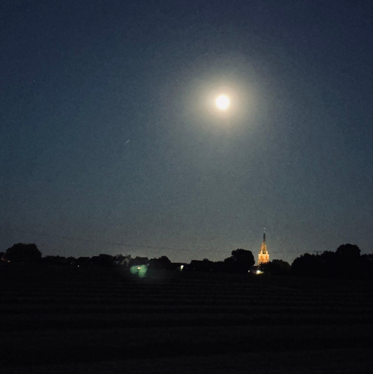The Moon over Raesfeld, Deutschland — full moon, Lunar Day 17