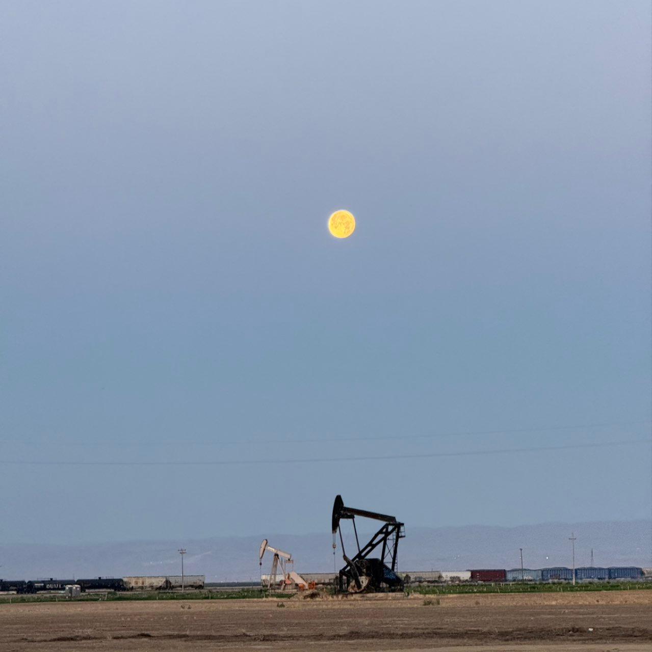 The Moon over Bakersfield, United States — full moon, Lunar Day 16