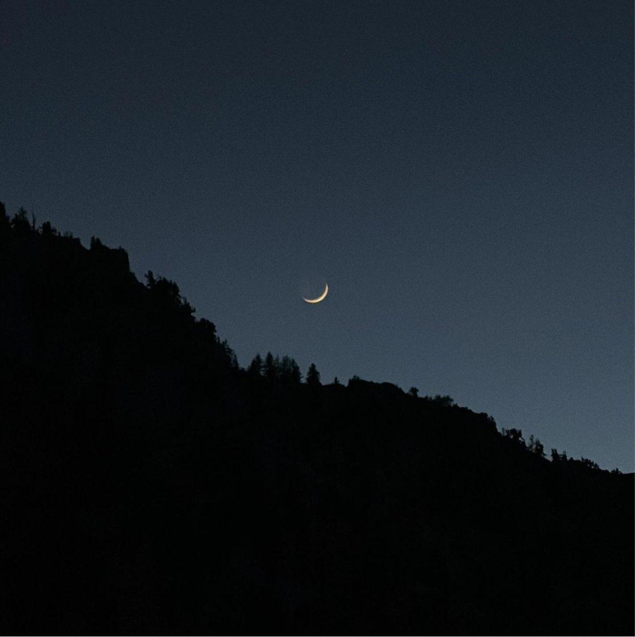 The Moon over Toulouse, Francia — waxing crescent, Lunar Day 4