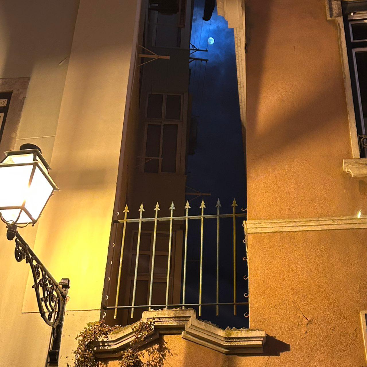 The Moon over Lisboa, Portugal — waxing gibbous, Lunar Day 12