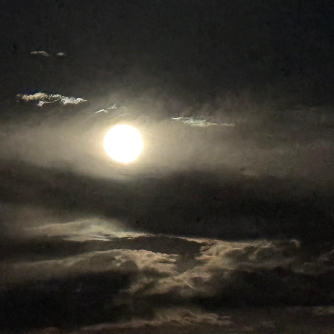 The Moon over Chesterland, United States — full moon, Lunar Day 18
