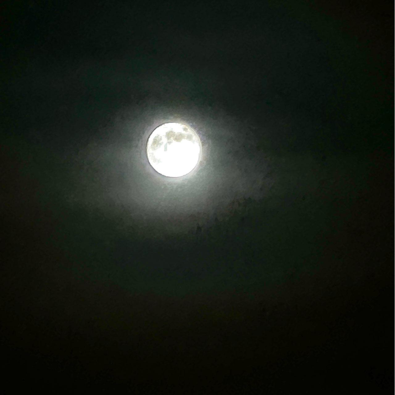 The Moon over Örebro, Sverige — full moon, Lunar Day 16
