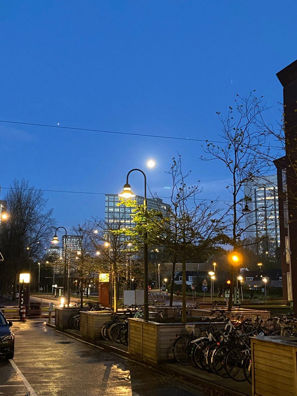The Moon over Amsterdam, Nederland — full moon, Lunar Day 15