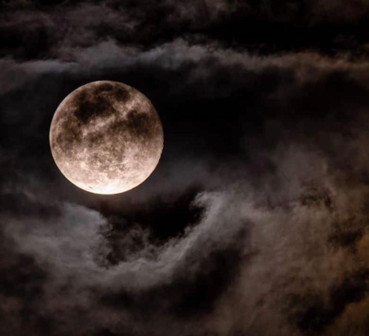 The Moon over Fairfield, United States — first quarter, Lunar Day 10
